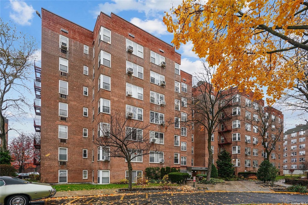 20920 18th Ave unit 1b, Bayside, NY 11360 - photo 1