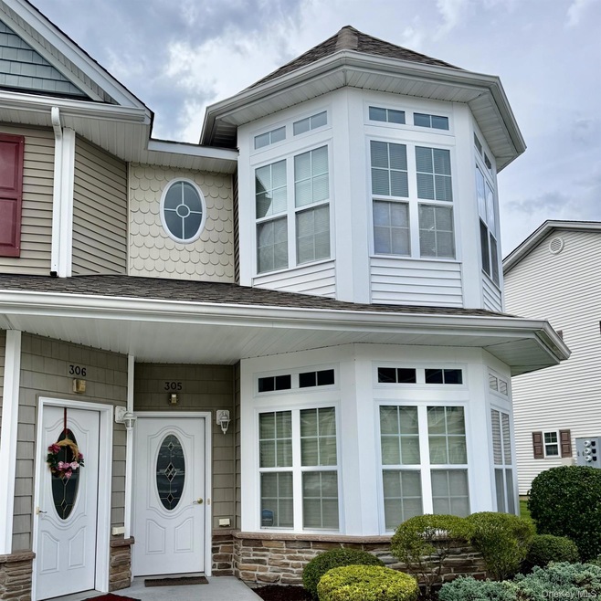 305 Egrets Landing, Carmel Hamlet, NY 10512 - photo 1