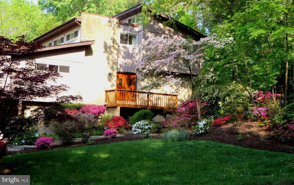 10702 Great Arbor Dr, Potomac, MD 20854 - photo 1