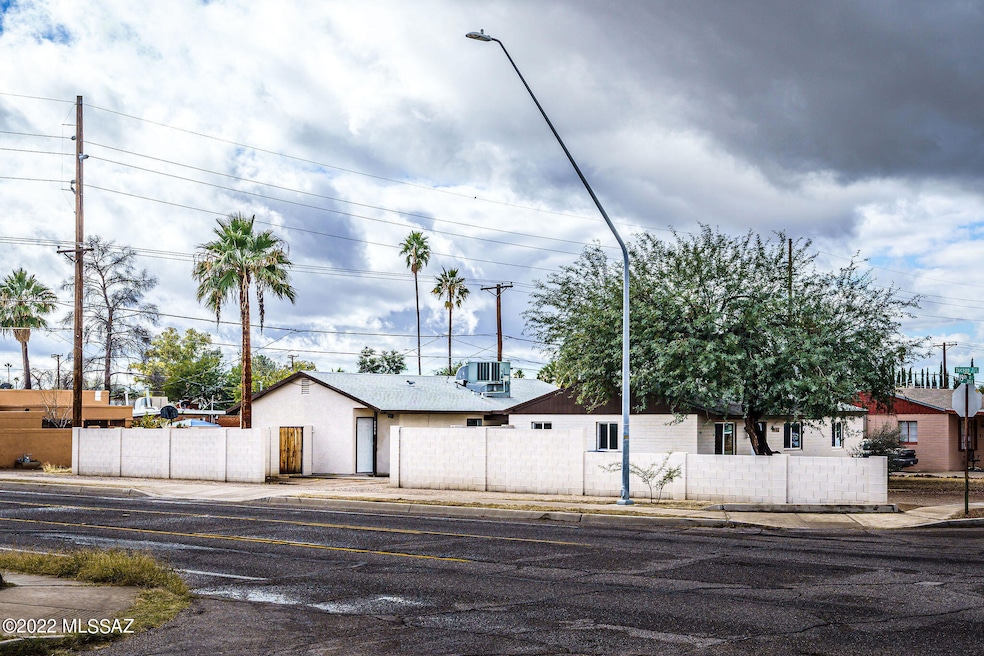 2438 E 19th St, Tucson, AZ 85719 - photo 1
