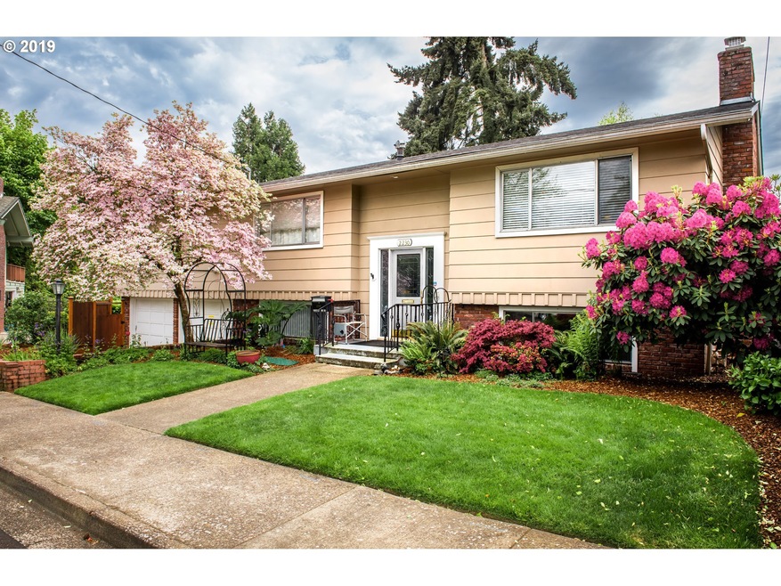 2230 Hideaway Ct, Eugene, OR 97401 - photo 1