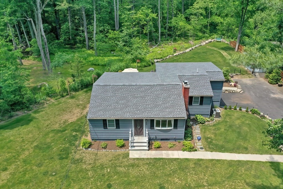 16 Needham St, Norfolk, MA 02056 - photo 1