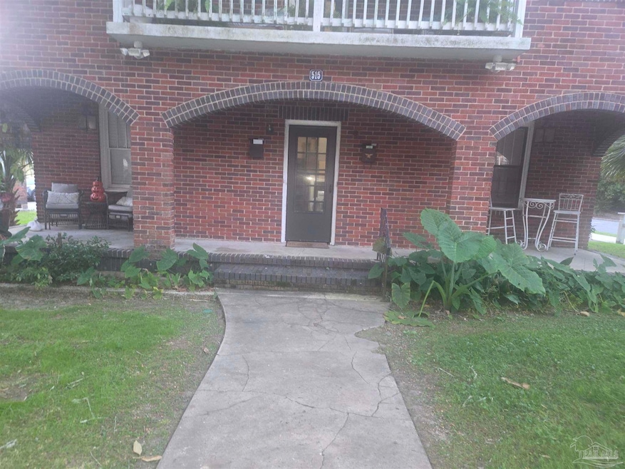515 N Barcelona St unit 4, Pensacola, FL 32501 - photo 1