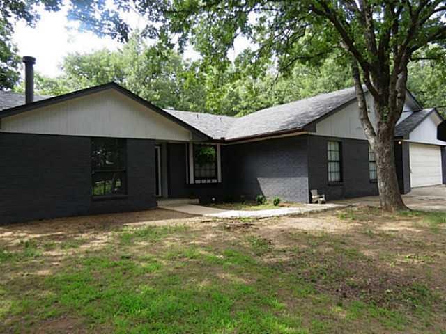 122 Tracye Dr, McLoud, OK 74851 - photo 1
