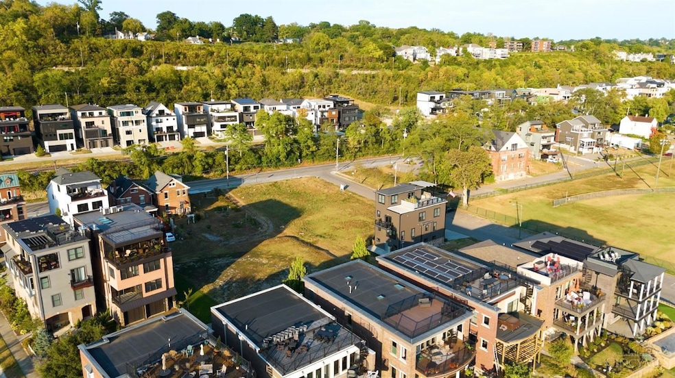 257 St Peters St, Cincinnati, OH 45226 - photo 1