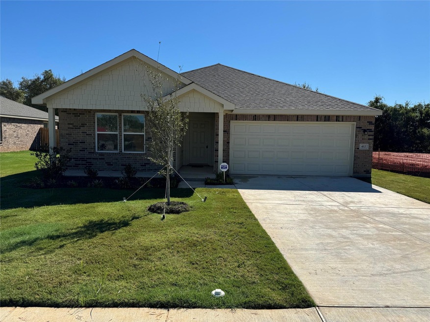 412 Jameson, Springtown, TX 76082 - photo 1