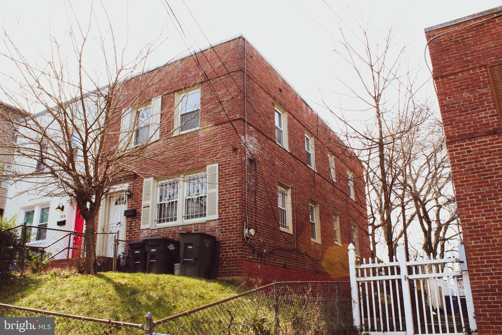 918 47th St NE, Washington, DC 20019 - photo 1