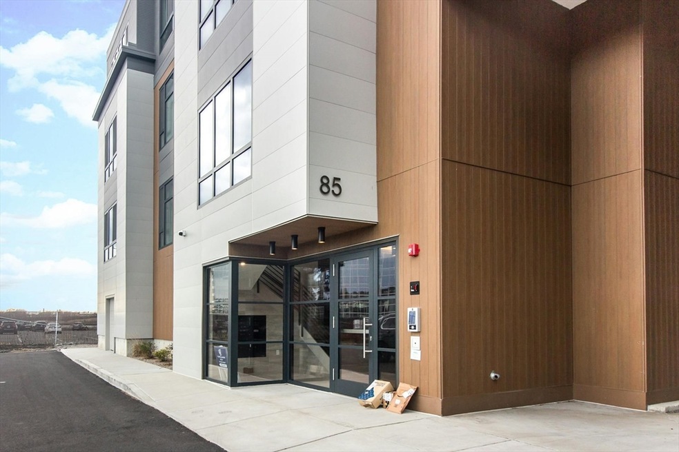 85 Myrtle St unit 301, Quincy, MA 02171 - photo 1