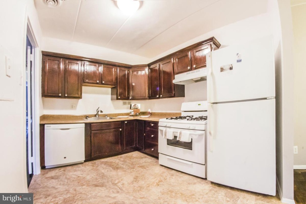 2636 Ft Farnsworth Rd unit 126, Alexandria, VA 22303 - photo 1