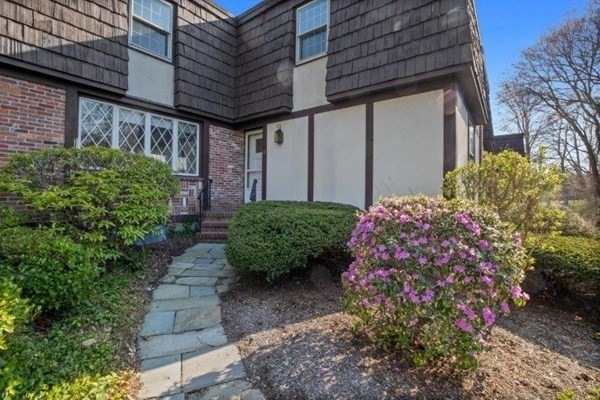 17 Brook St unit 17, Wellesley, MA 02482 - photo 1