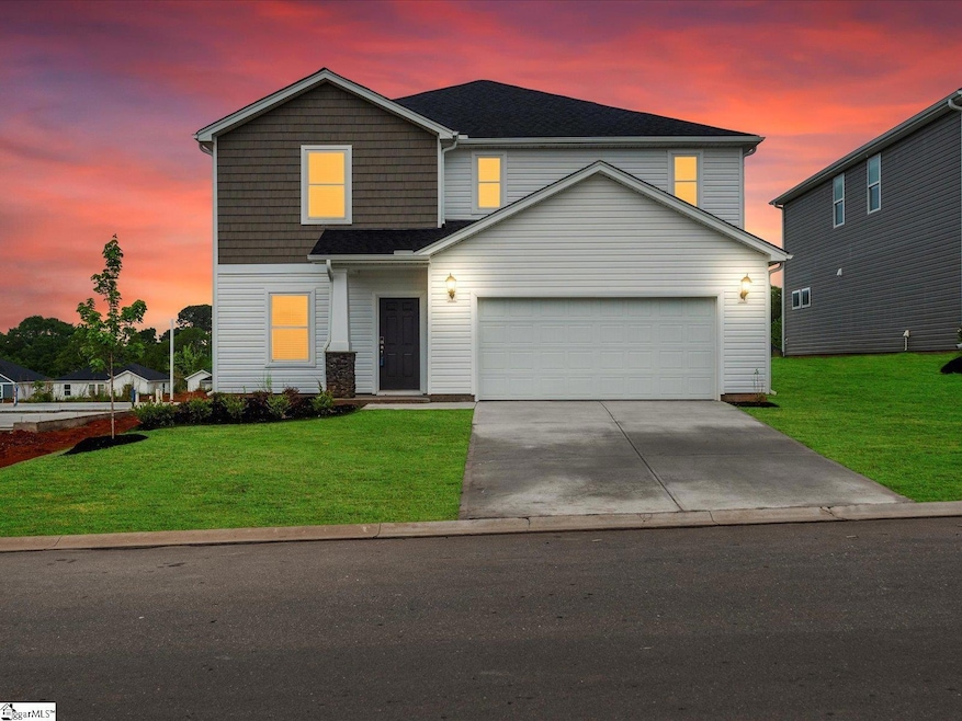 180 Lavinia Cir, Duncan, SC 29334 - photo 1