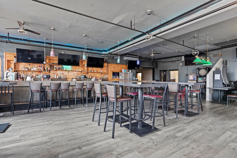 2575 N Teutonia Ave, Milwaukee, WI 53206 - photo 1