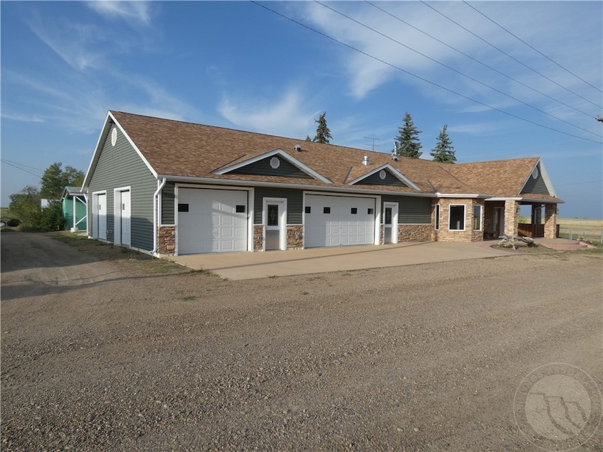 For Sale $399,900 • Co-Listing Agent