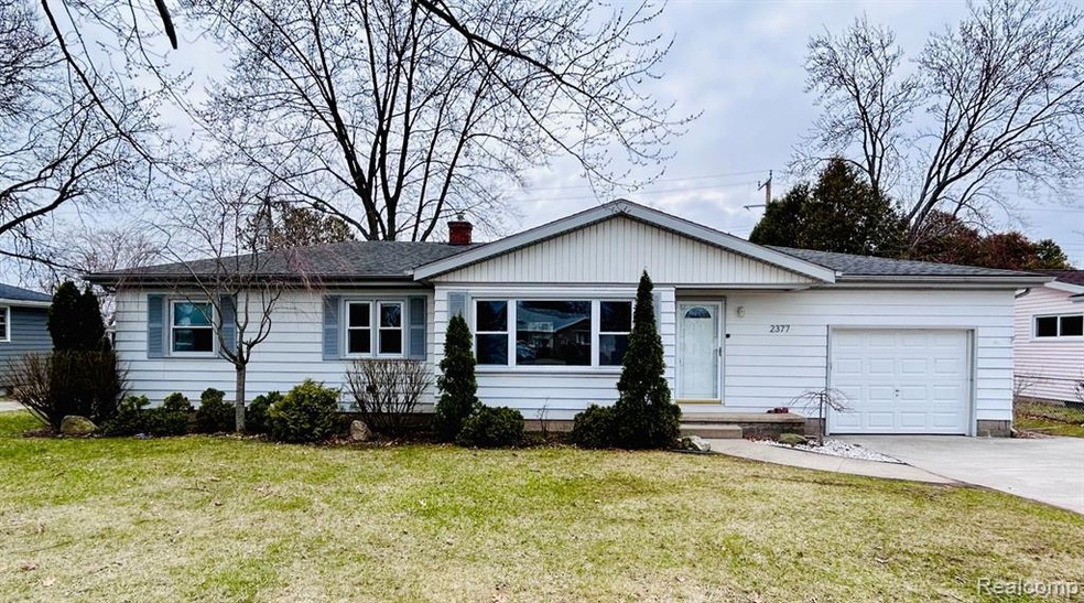 2377 Riverside Dr, Port Huron, MI 48060 - photo 1