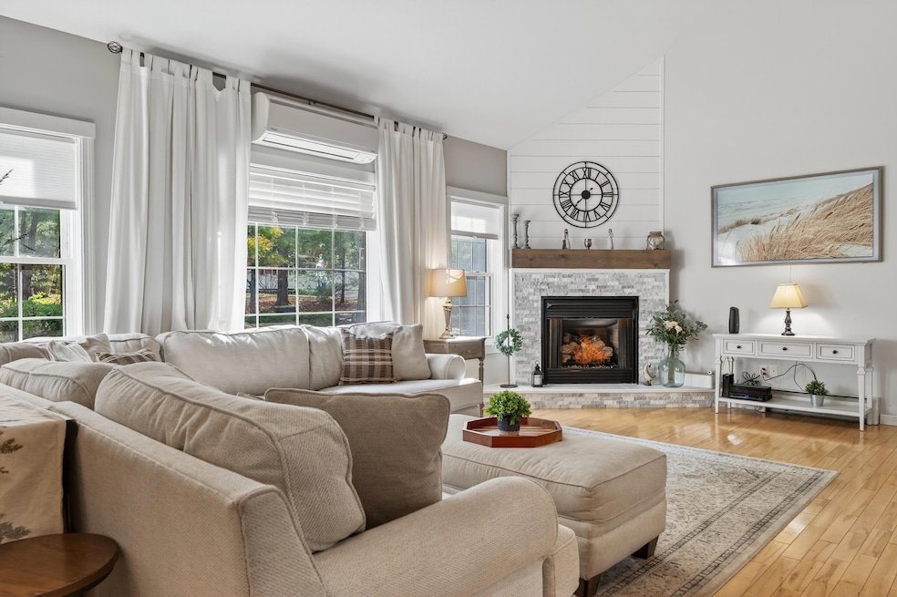 14 Rachel Dr, Kennebunk, ME 04043 - photo 1