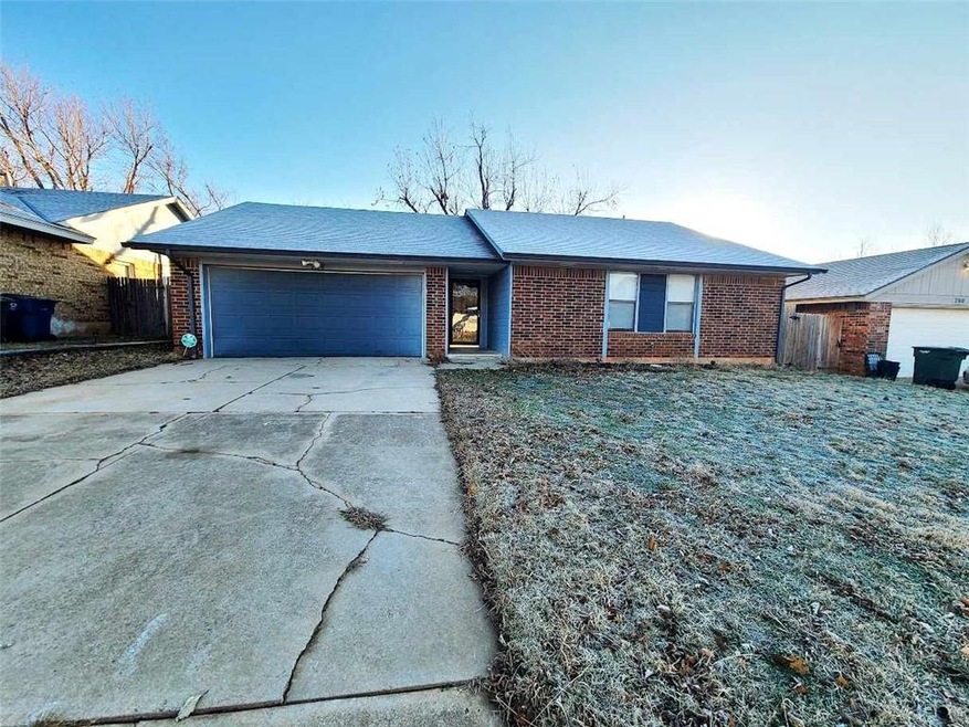 704 Teal Place, Edmond, OK 73003 - photo 1