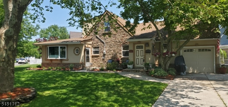 301 West Ln, Clark, NJ 07066 - photo 1