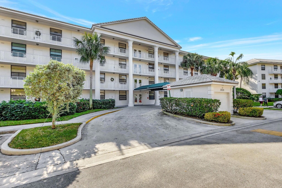 3630 Whitehall Dr unit 1050, West Palm Beach, FL 33401 - photo 1