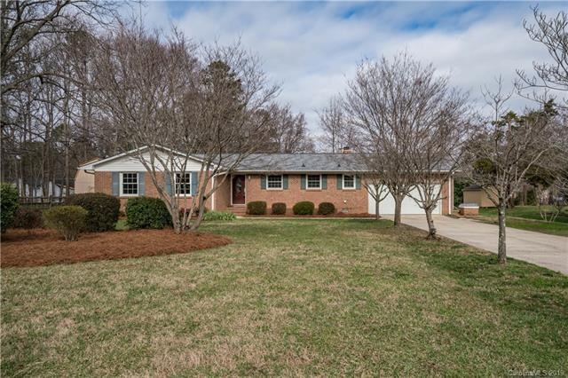 WELCOME HOME! Amazing One-story Open Floorplan Liv