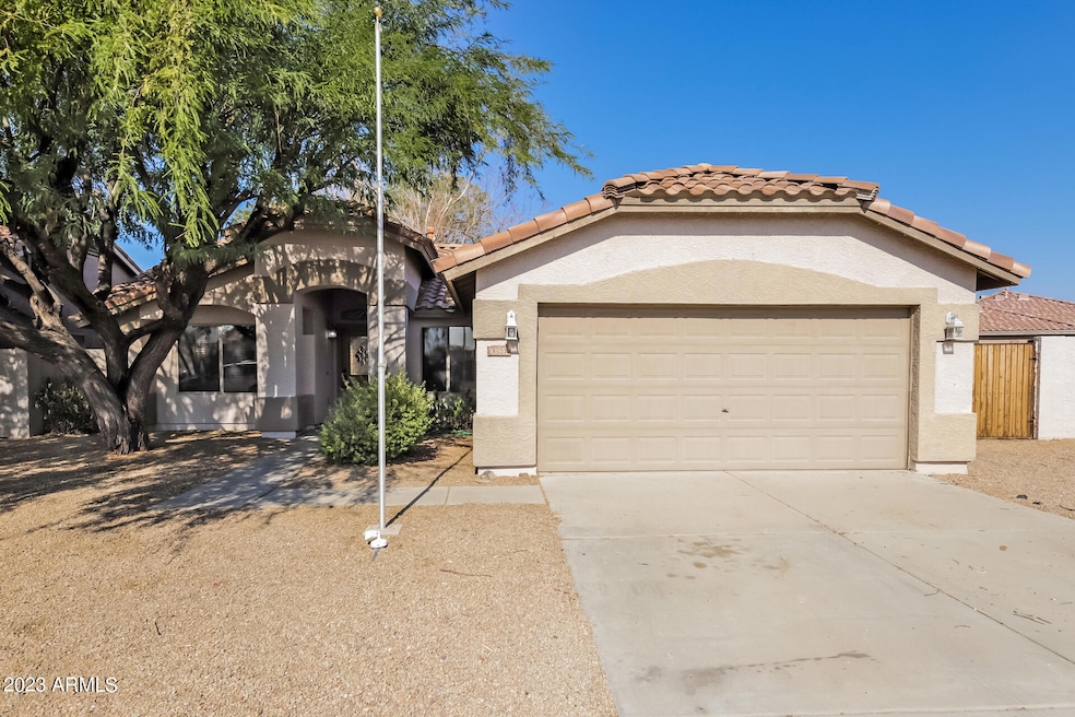 000-photo-hero-shot-13295984