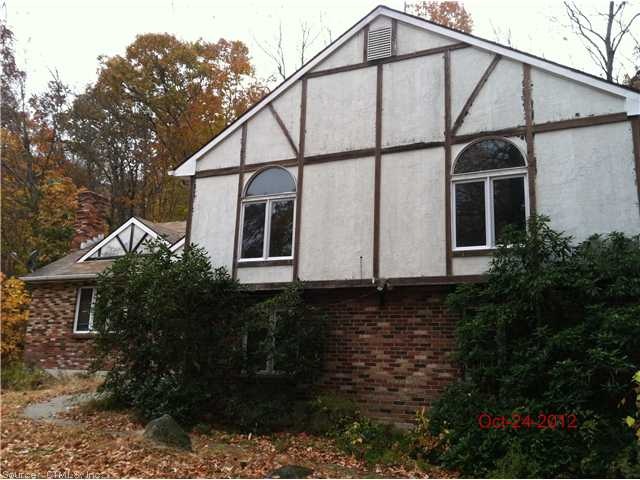 161 Algin Dr, Middlebury, CT 06762 - photo 1