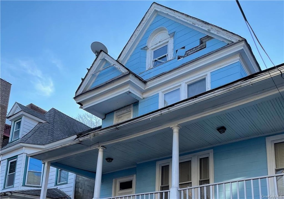 71 Saratoga Ave, Yonkers, NY 10705 - photo 1