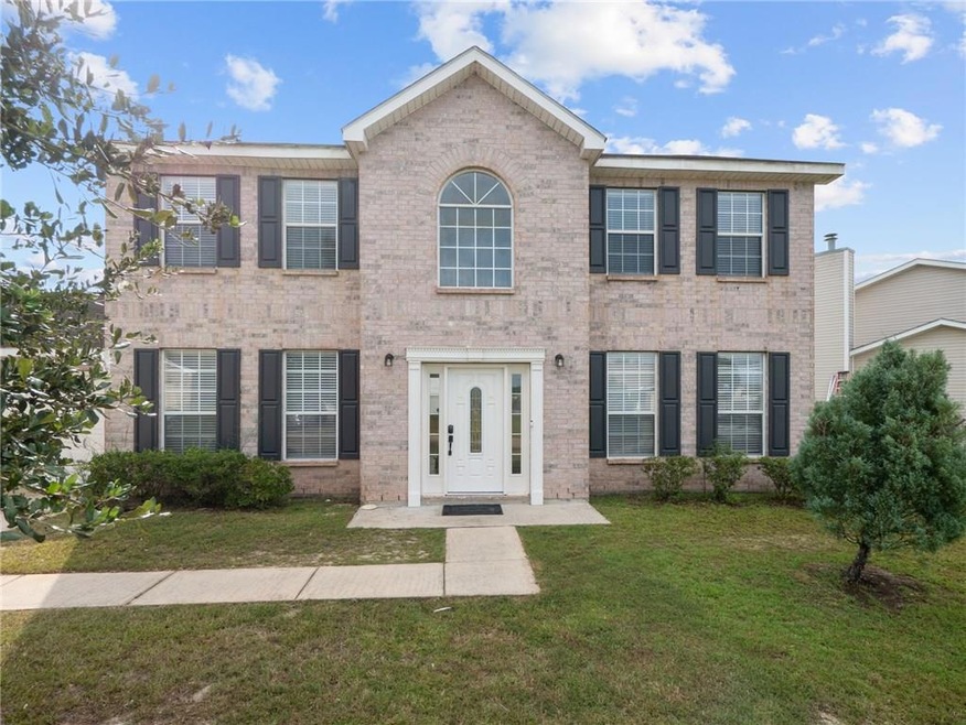 Front View of 720 Simpson Way