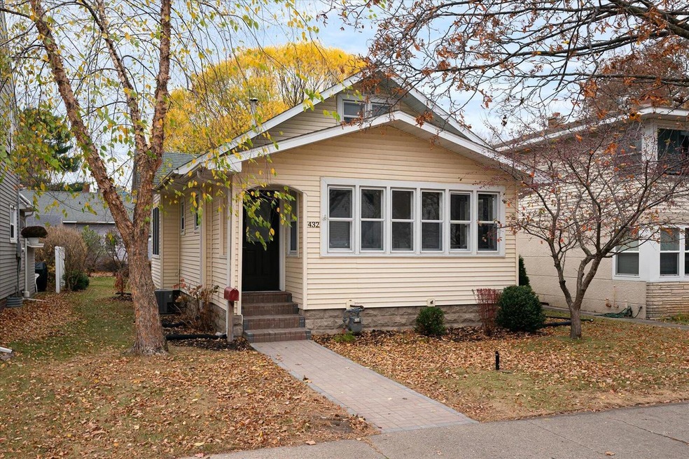432 22nd St S - La Crosse