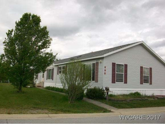 595 Lakeridge Dr, Lima, OH 45804 - photo 1