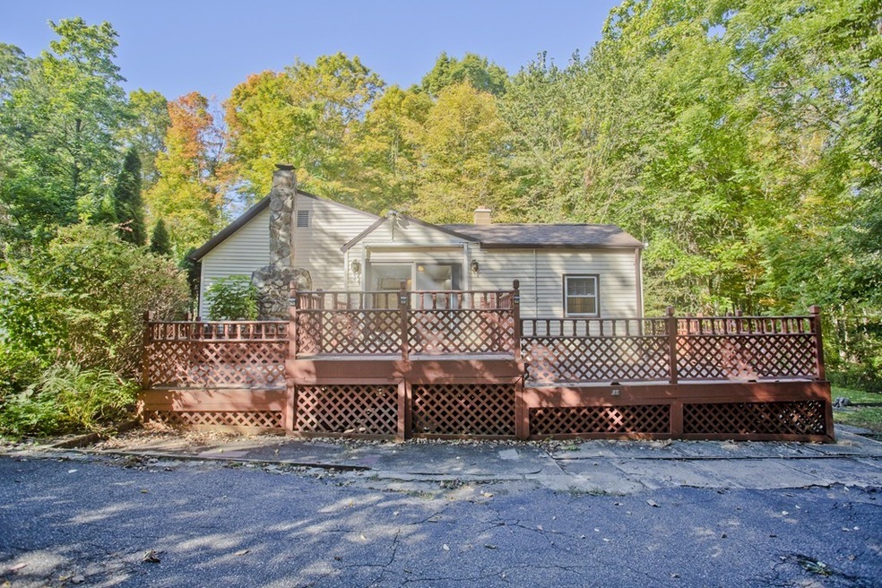 164 Bartlett Ave, Wilbraham, MA 01095 - photo 1