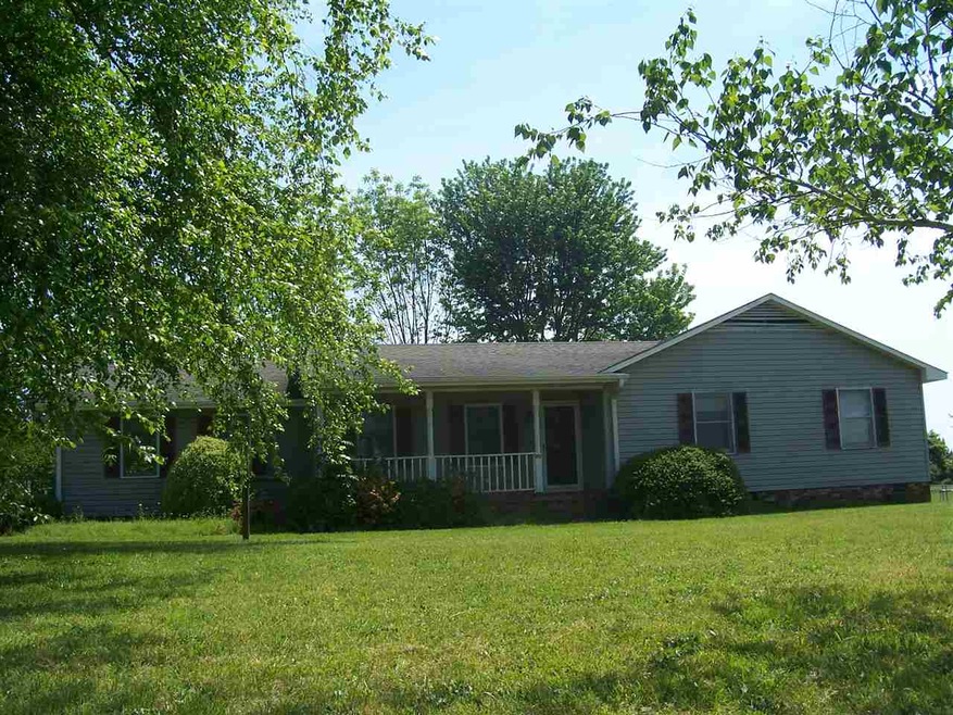 546 Morgan Dr, Gaffney, SC 29341 - photo 1