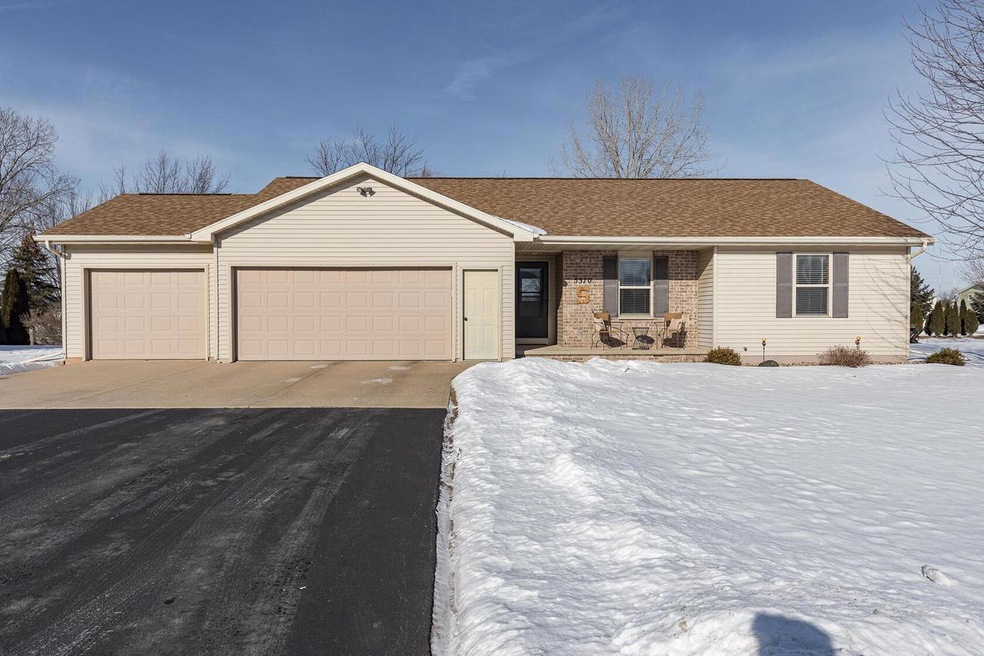 W5370 Amy Avenue, Appleton, WI 54915