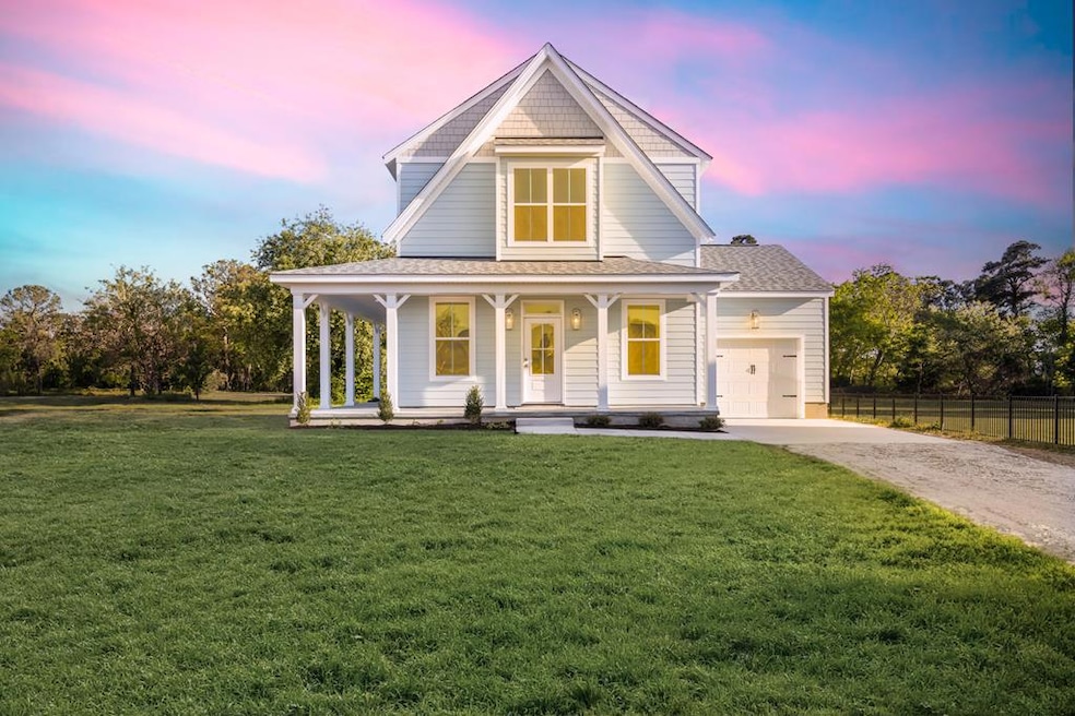 Under Contract $463,000 • Co-Listing Agent