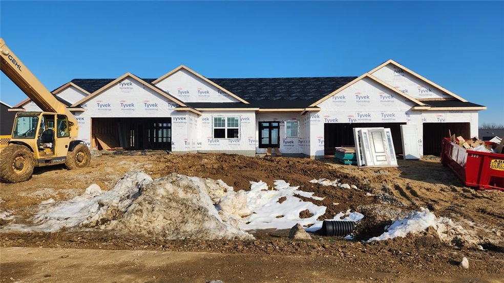 5914 Meadow Grass Cir SE, Cedar Rapids, IA 52403 - photo 1