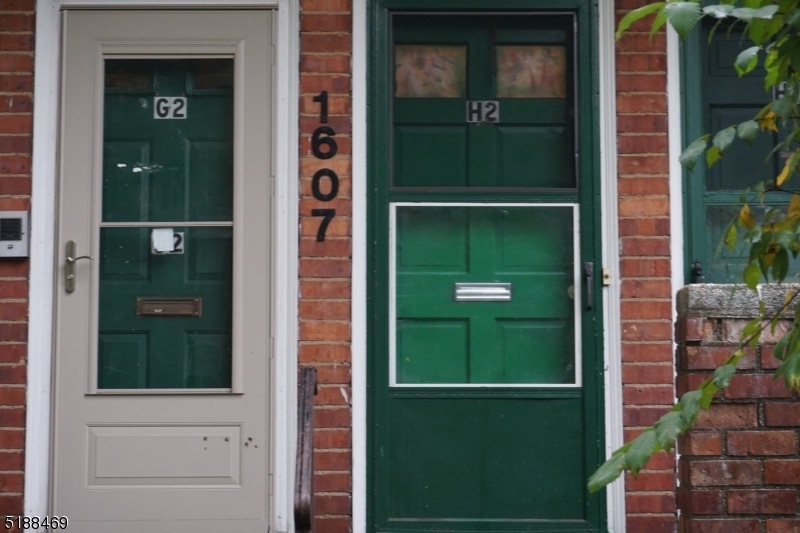 1607 Wood Ave unit H2, Roselle, NJ 07203 - photo 1