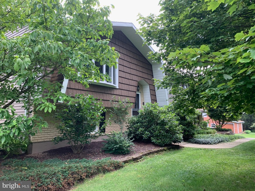 7 Meredith Ln, Tamaqua, PA 18252 - photo 1