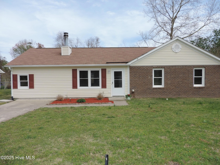 337 Lee Dr, Havelock, NC 28532 - photo 1