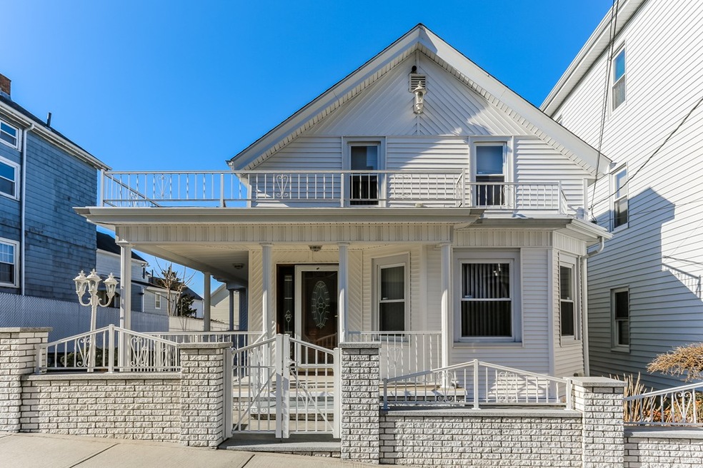 85 Grant St, Fall River, MA 02721 - photo 1