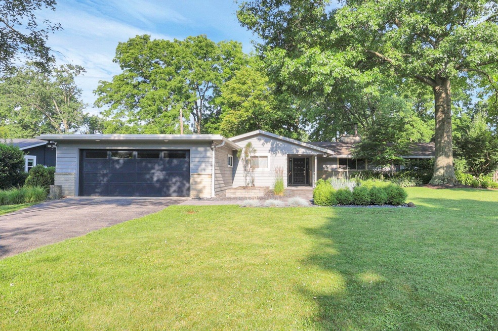 6015 Stuart Ln, Worthington, OH 43085 - photo 1