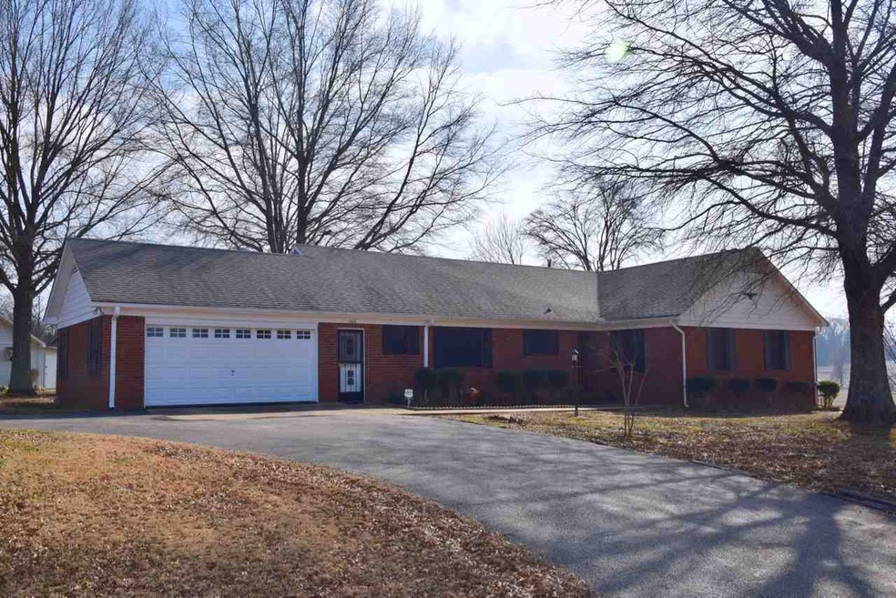 Welcome Home!!  This wonderful Family Home could b