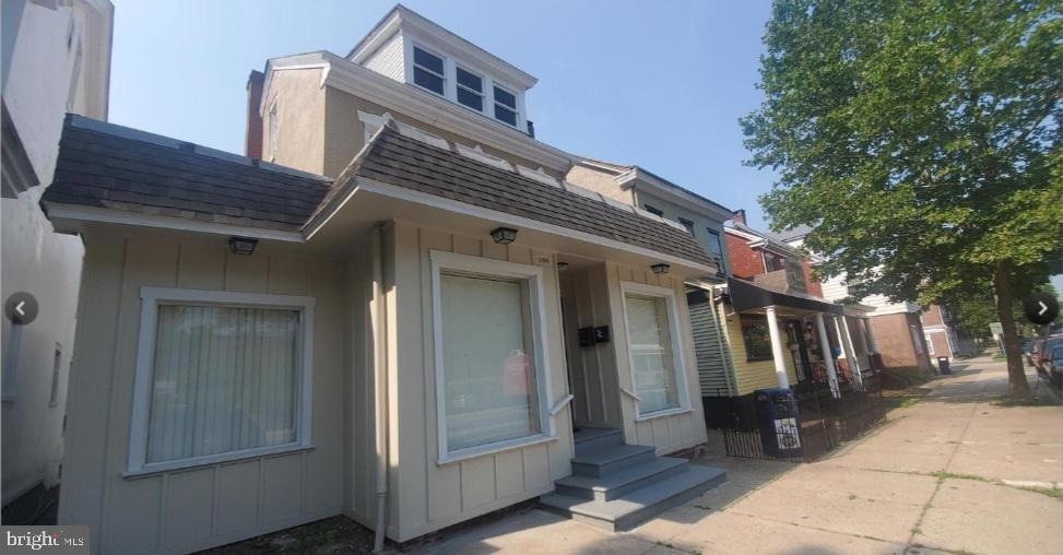 866 E High St, Pottstown, PA 19464 - photo 1