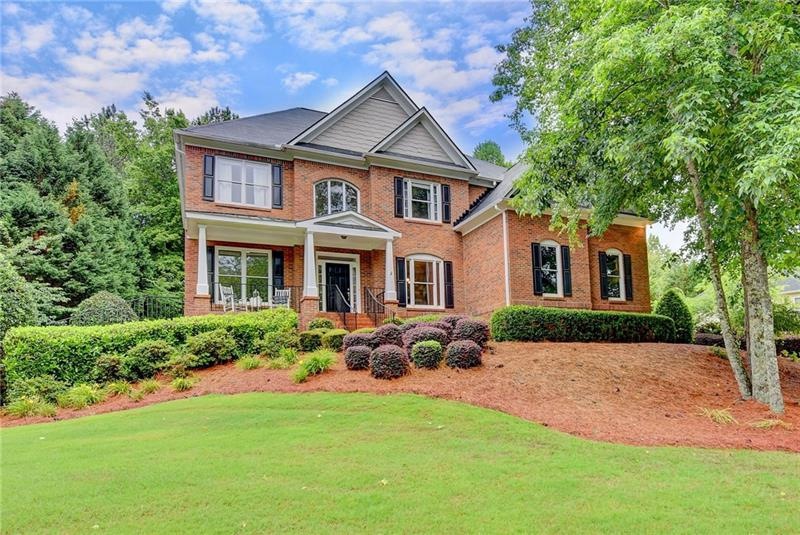 Beautiful Traditional Home in Longpointe