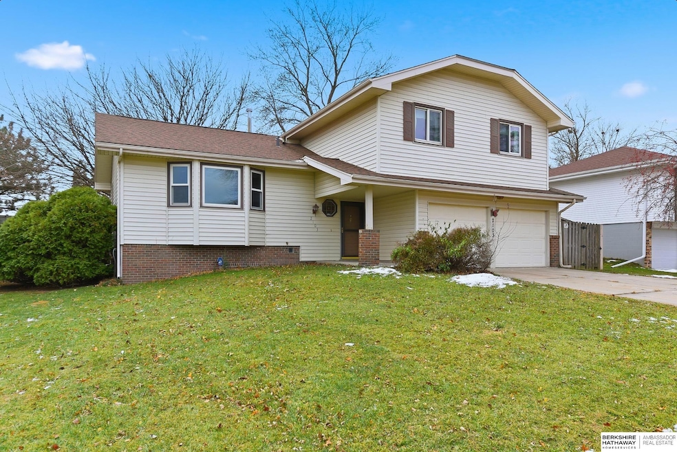 2103 Morrie Dr, Bellevue, NE 68123 - photo 1