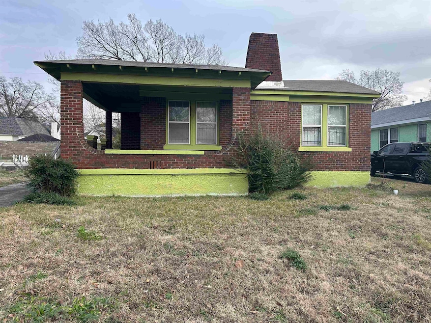 View of front of home with a front lawn