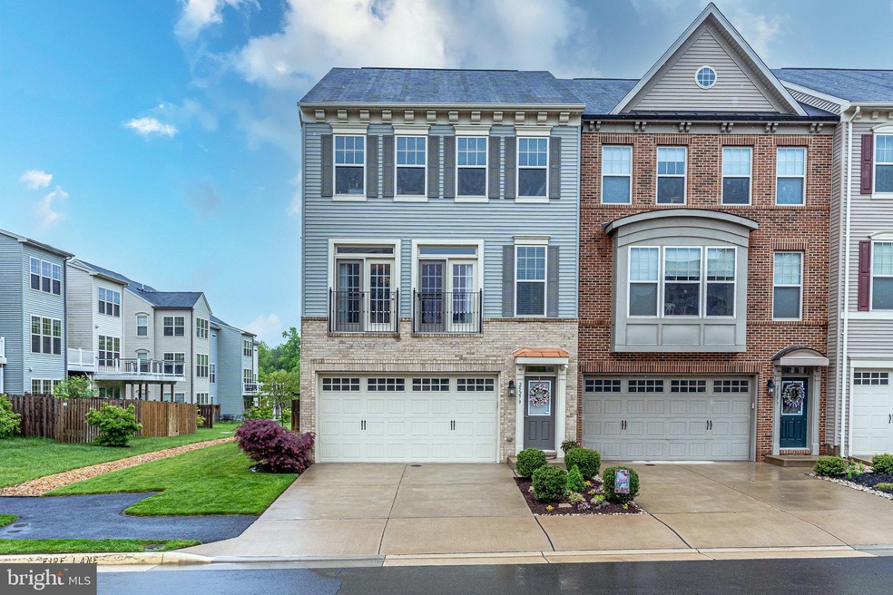 25279 Sackwheat Square, Chantilly, VA 20152 - photo 1