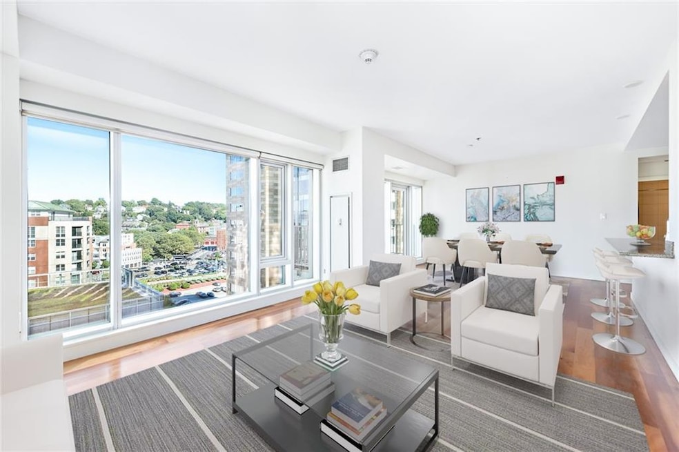 Waterplace unit 812, Providence, RI 02903 - photo 1