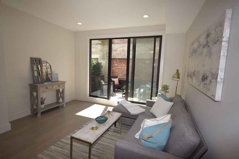 Forecaster 121 unit 702, Boston, MA 02114 - photo 1