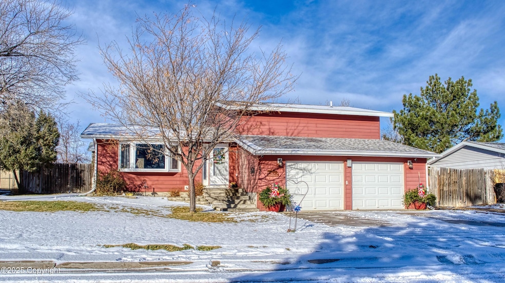 435 Sandcreek Cir, Gillette, WY 82732 - photo 1