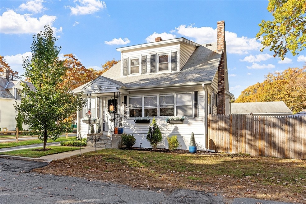 139 Parson Cir, Fitchburg, MA 01420 - photo 1