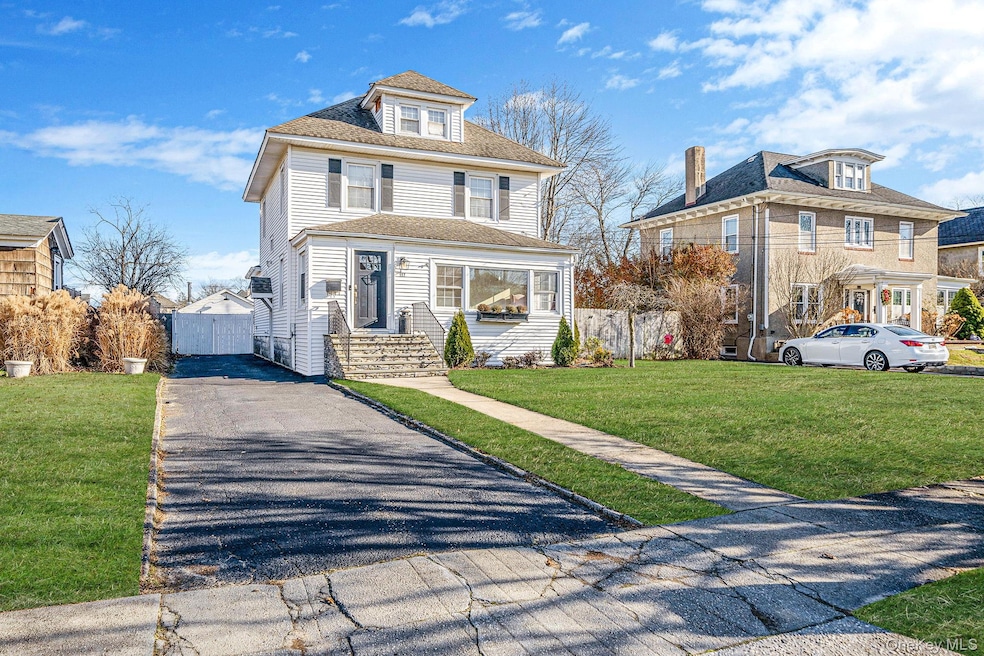 For Sale $600,000 • Co-Listing Agent